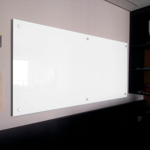 Qual a melhor lousa, um quadro branco na parede 